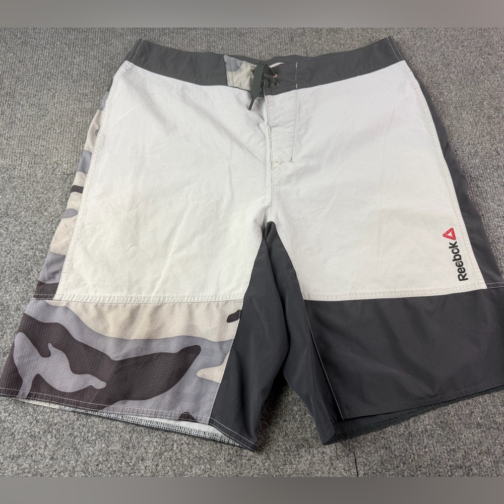 Reebok Speed Wick Mens 10" Board Shorts Size 32 Multicolor